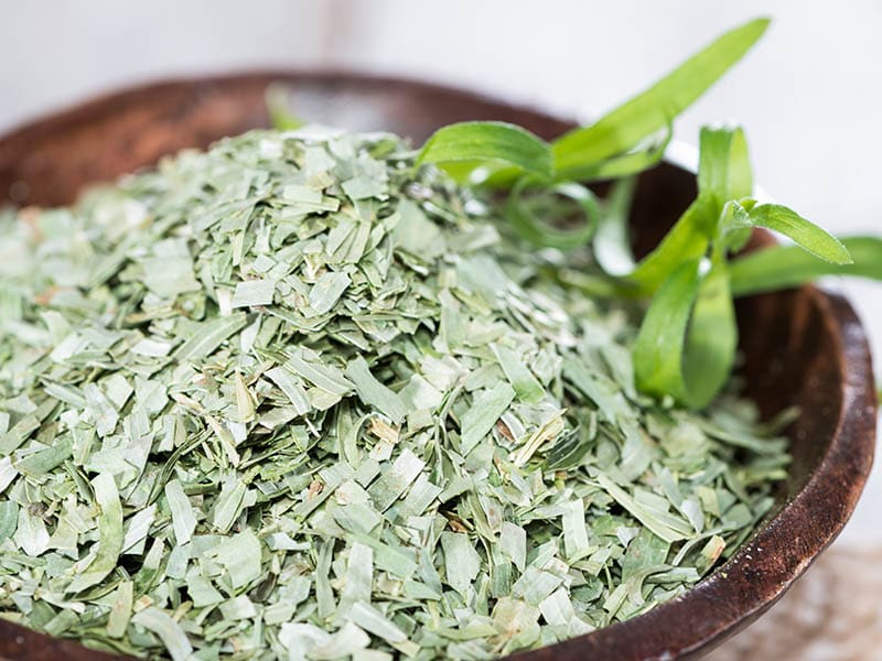 Fresh Tarragon vs. Dried Tarragon: Flavor, Textures, and More