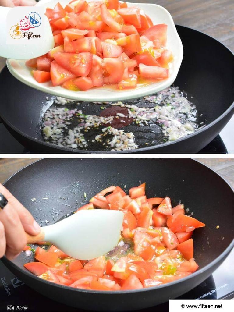 Cook the Tofu in Tomato Sauce