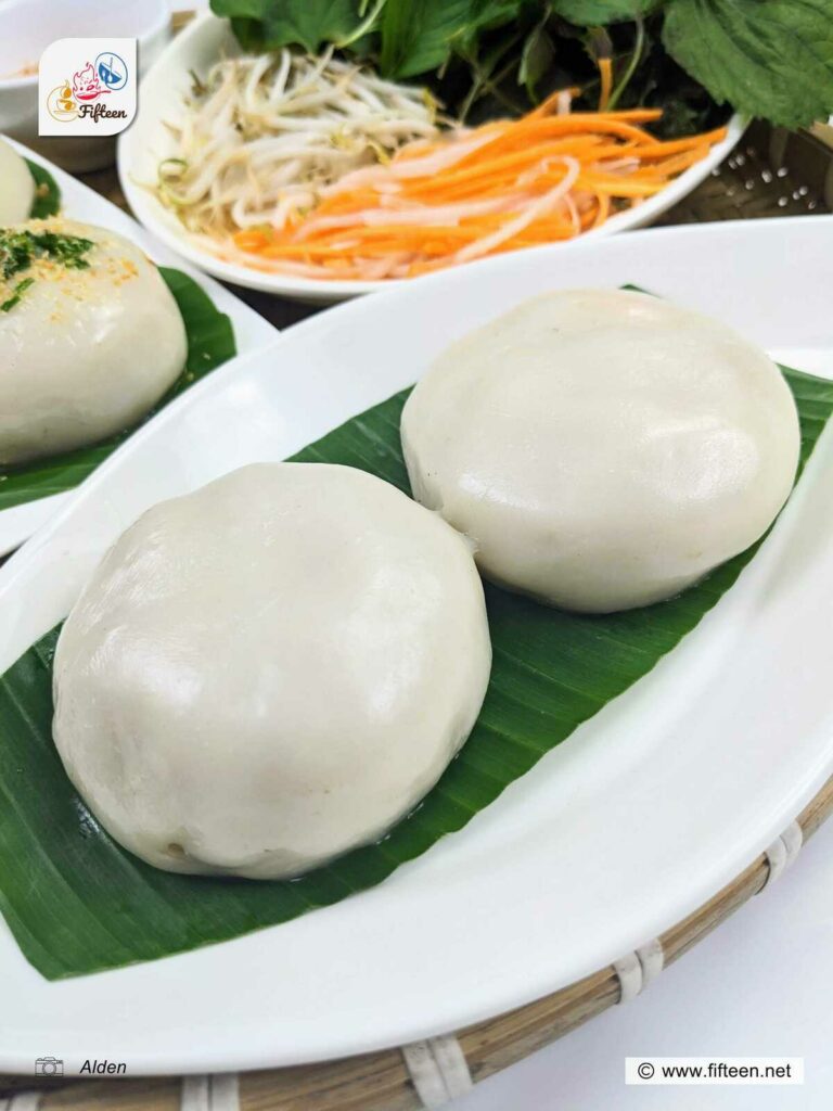 Banh It Man Step 7 Steam the Dumpling3