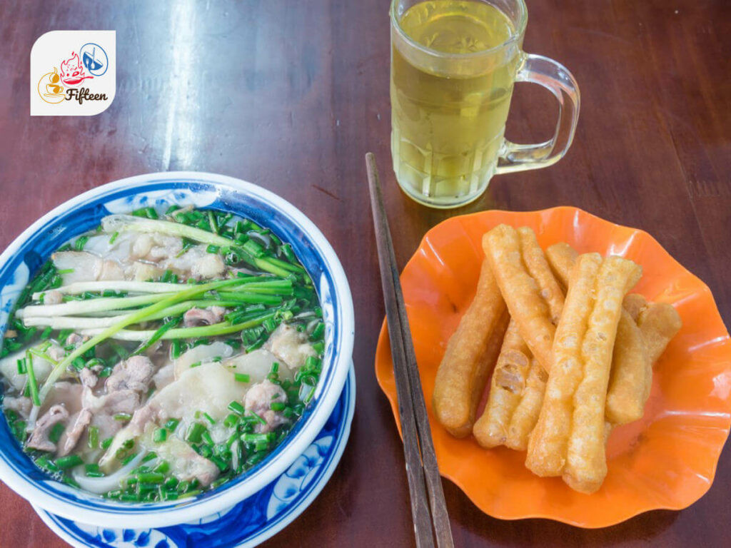 Dishes to Pair with Vietnamese Beverages